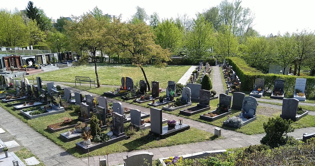 Gräber in den Sektionen B und E