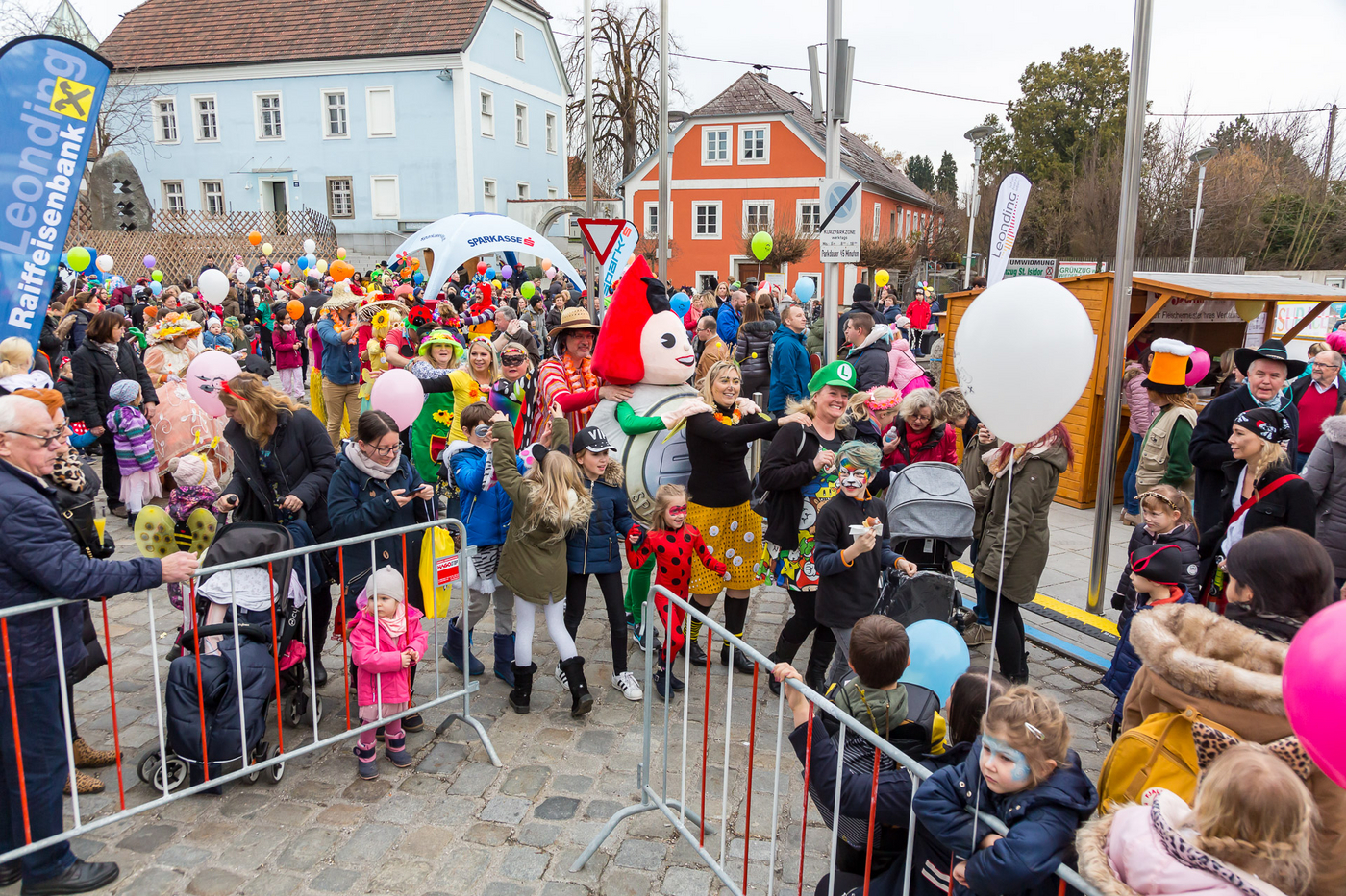 Faschingstreiben am Stadtplatz