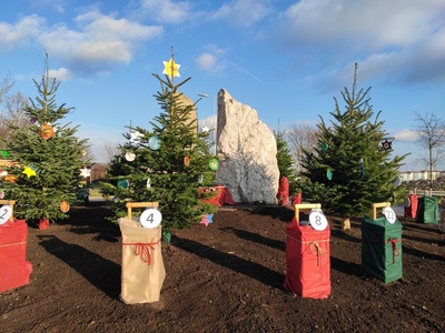 Kreisverkehr Paschingerstraße mit Adventkalender der Lichter